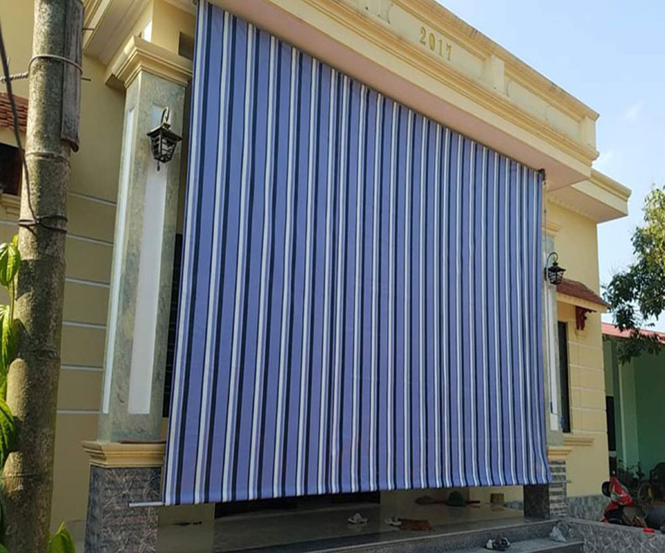Hình Ảnh: mái thả tự cuốn ban công tại Thừa Thiên Huế