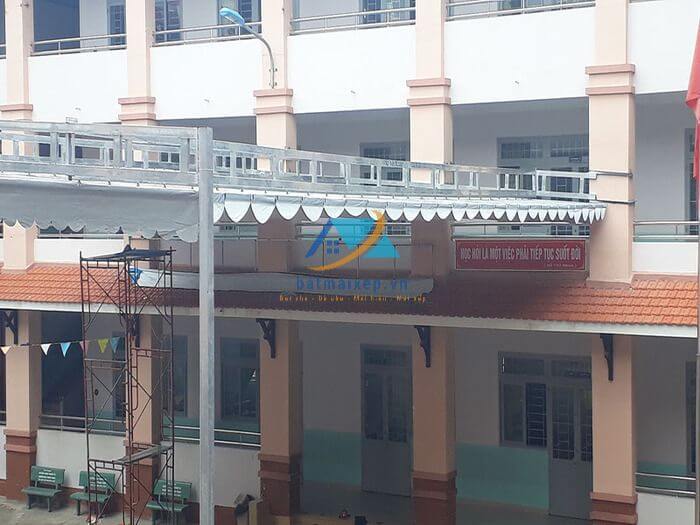 Hình ảnh: mái che sân trường Hòa Phát Đạt